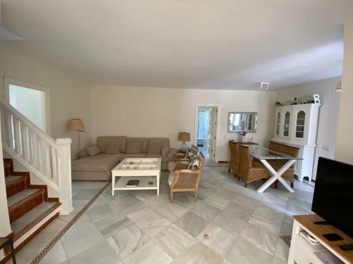 Apartamento Duplex En Puerto Sherry 4 Habitaciones