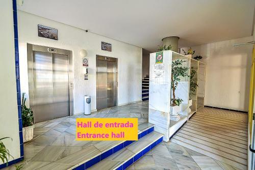 Ocean View Beach Apartment With Pool & Balconies