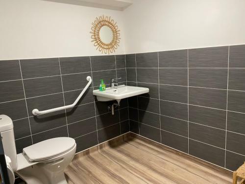 Grand G�te Le Milan Et Son Bain Nordique