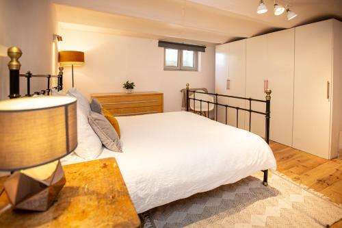 Beautiful Converted One Bedroom Apartment