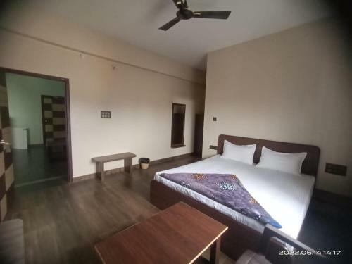 Hotel Honnasiri Residency