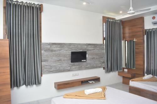 Hostal Hotel Sai Sunandan