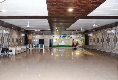 Hotel Svarnima By Wb Inn