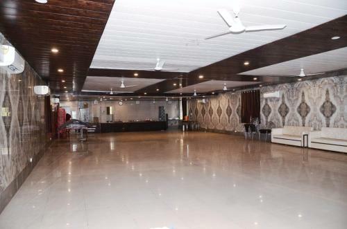 Hotel Svarnima By Wb Inn