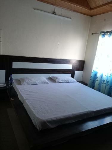 Hostal Have More Cafe & Rooms - Best In Solan