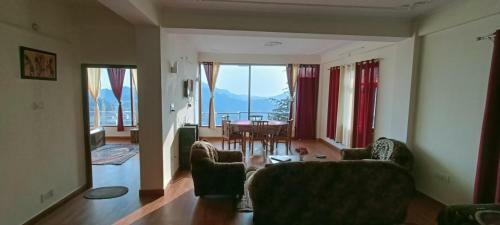 Skyline View 3 Bedroom Private Apartment
