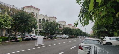 1 Br Luxury Room In Condo