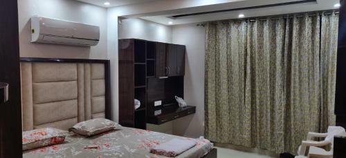 1 Br Luxury Room In Condo
