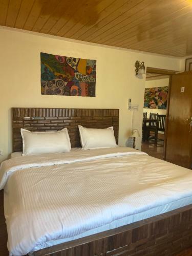 Dove Homes, Residency
