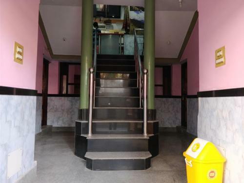 Hotel Qadir Residency Srinagar