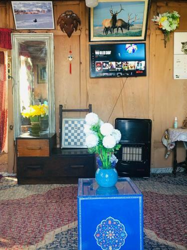Bed & Breakfast H B New Retreet