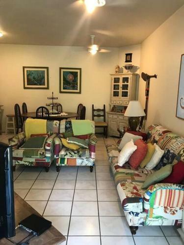 Casa Em Juquehy Em Cond Churrasq Praia E Piscina