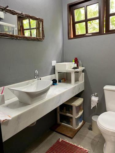 Casa Aconchegante Em Camburi, Perto Da Praia, Com Garagem.