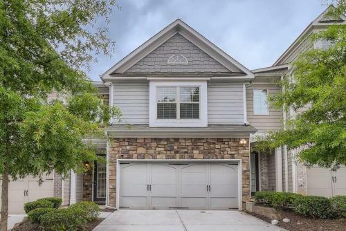 Luxury Townhouse In Stonecrest