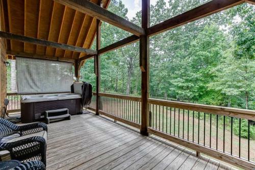 Villa Romantic Cabin W Rain Shower & Spa Tub