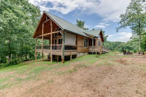 Villa Romantic Cabin W Rain Shower & Spa Tub