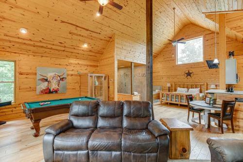 Villa Romantic Cabin W Rain Shower & Spa Tub