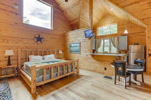 Villa Romantic Cabin W Rain Shower & Spa Tub