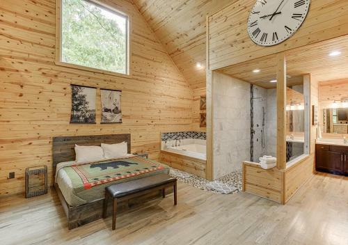 Villa Cabin Near Helen, Ga W Spa Amenities