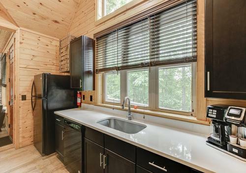 Villa Cabin Near Helen, Ga W Spa Amenities