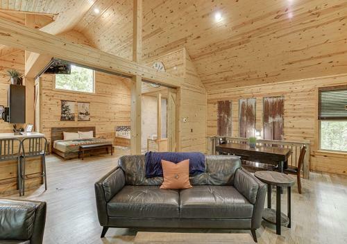 Villa Cabin Near Helen, Ga W Spa Amenities