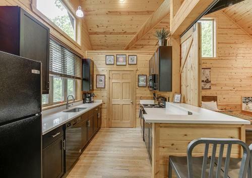 Villa Cabin Near Helen, Ga W Spa Amenities