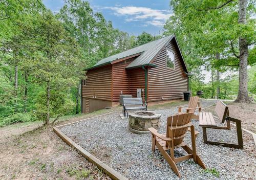 Villa Cabin Near Helen, Ga W Spa Amenities