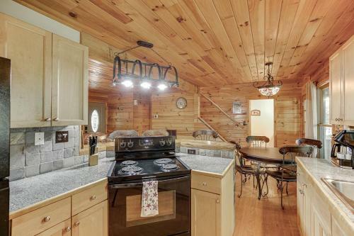 Villa Cabin With Jacuzzi & Hydrotherapy Spanear Helen