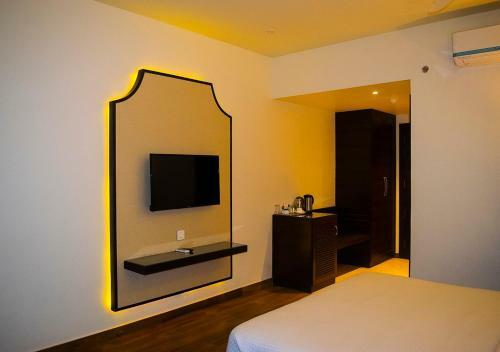 Hotel Sgn Gardens (hotel, Banquets & Lawns)