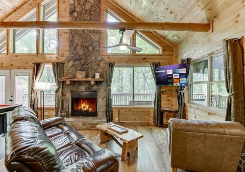Villa 2 Person Jacuzzi Spa W Creekside Firepit
