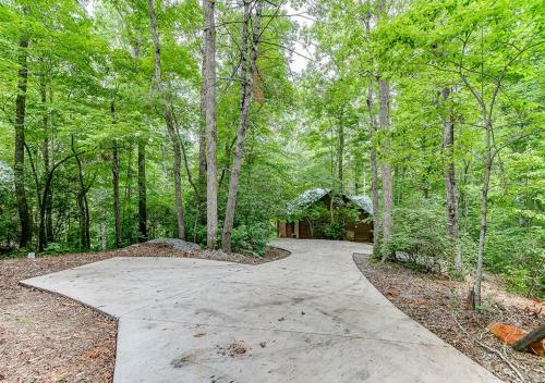 Villa 2 Person Jacuzzi Spa W Creekside Firepit