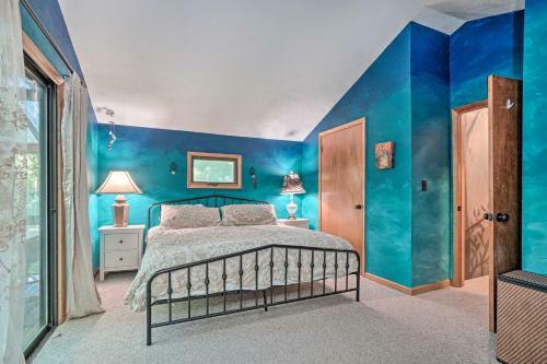 Idyllic Dillard Home With Blue Ridge Mtn Views!