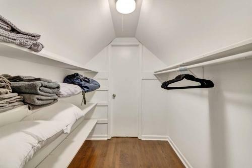 Sleeps 8 - 3 Beds Pet Friendly - Roberts