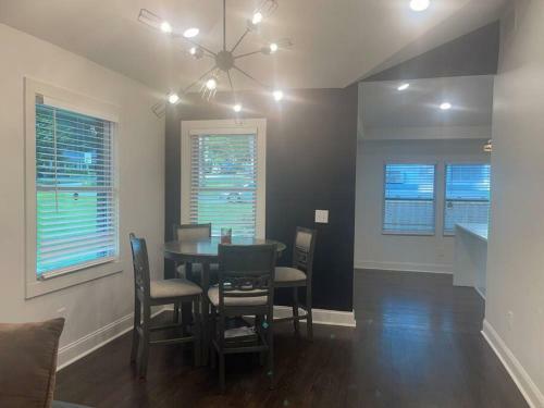 Contemporary Elegant 3 Bedroom House