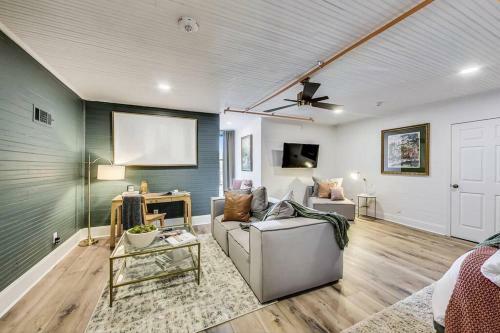 Eight 11 Homes ? Victorian Lux Home Near Atl.