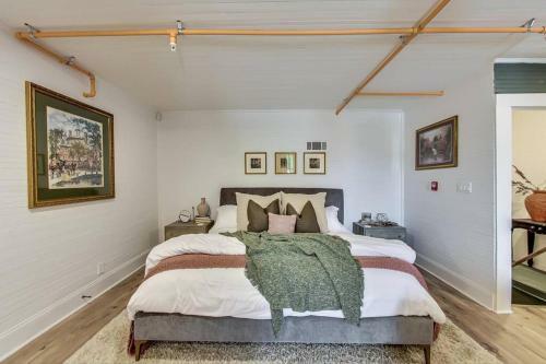 Eight 11 Homes ? Victorian Lux Home Near Atl.