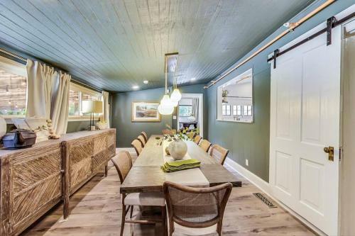 Eight 11 Homes ? Victorian Lux Home Near Atl.