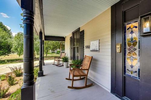 Eight 11 Homes ? Victorian Lux Home Near Atl.