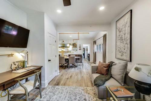 Eight 11 Homes ? Victorian Lux Home Near Atl.