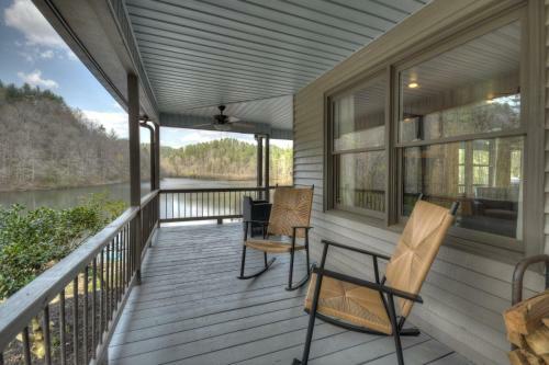 New Heaven Bound Pristine Private Lake Frontage