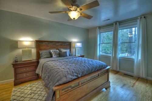 New Heaven Bound Pristine Private Lake Frontage