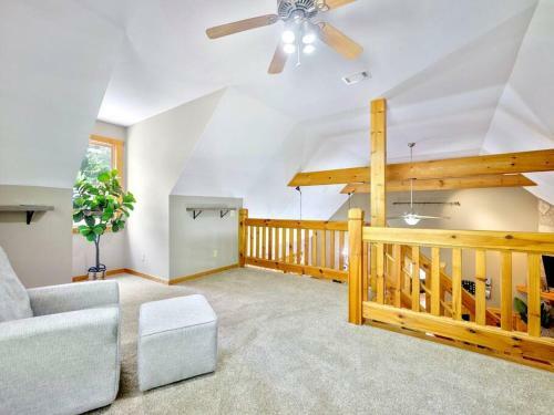 Deer Ridge! - Loft & Fire Pit - Pet Friendly