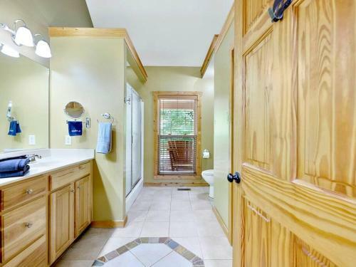 Deer Ridge! - Loft & Fire Pit - Pet Friendly