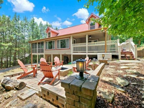 Deer Ridge! - Loft & Fire Pit - Pet Friendly
