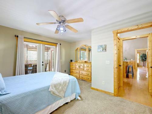 Deer Ridge! - Loft & Fire Pit - Pet Friendly