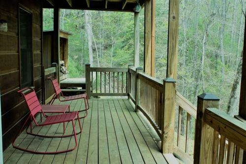 Noah's Ark Cozy Cabin