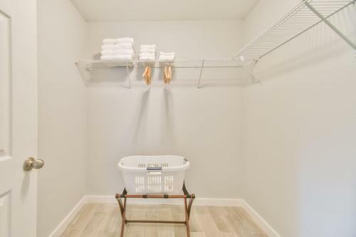 Bright And Peaceful Newly Constructed Home