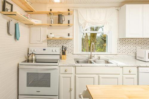 Lucky's Cottage