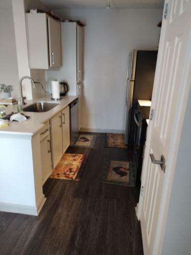 Quiet Apartment With Connections To Interstate 400
