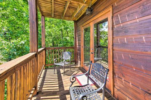 Unique Mineral Bluff Home With Mountain Views!